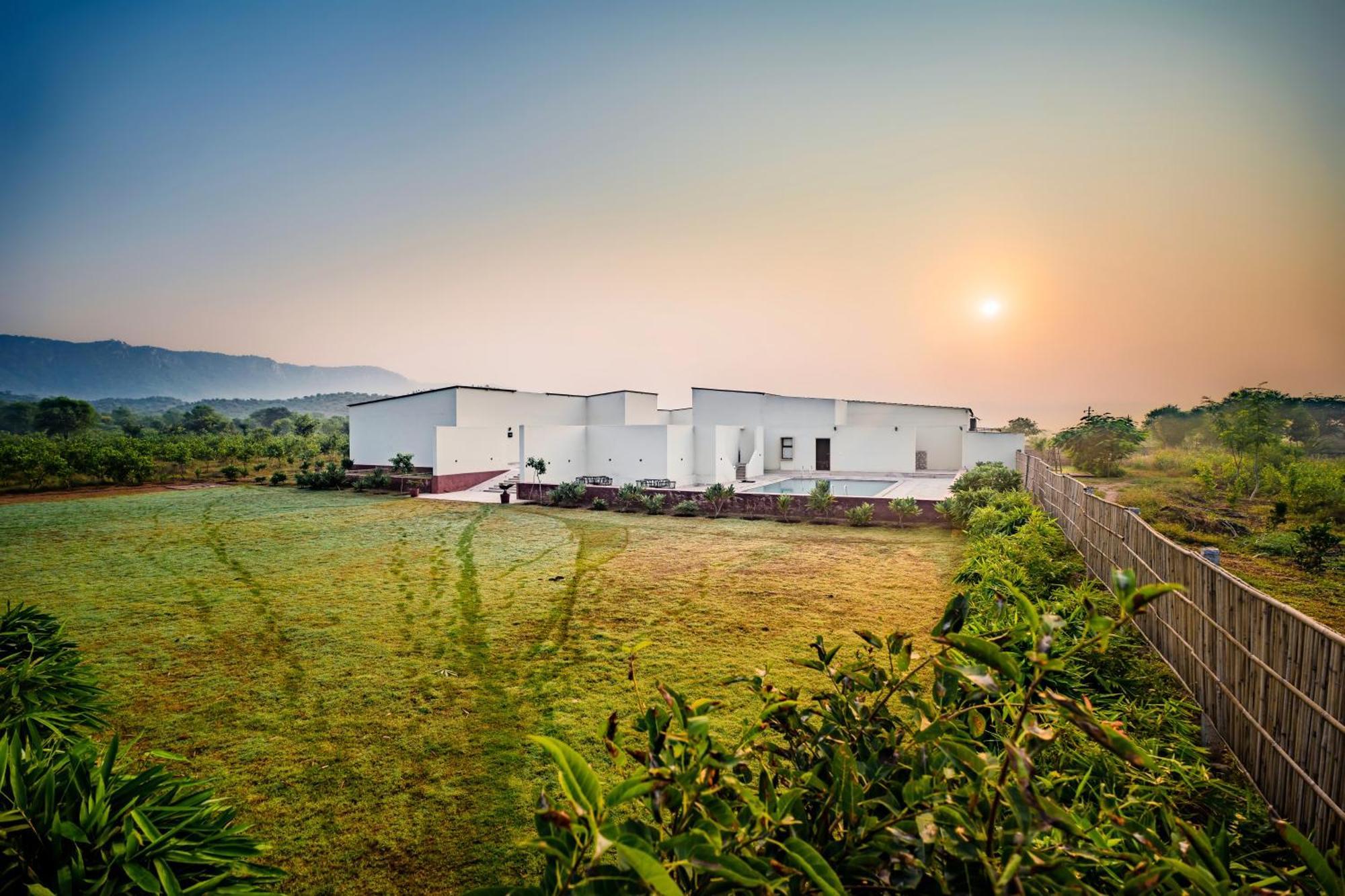 Guldaar Sariska - A Luxury Forest Resort Tehla Екстериор снимка